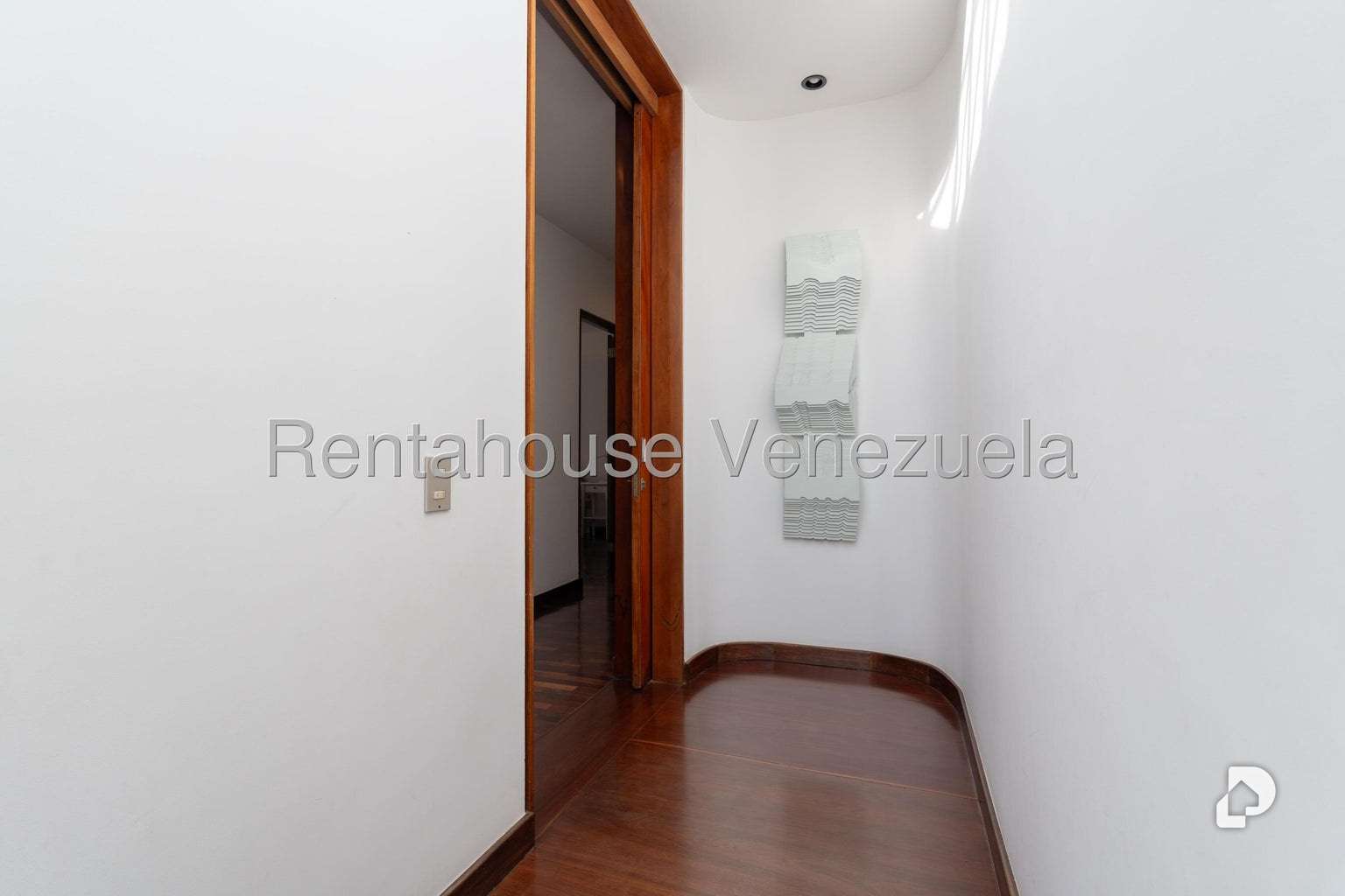 House in Alto Hatillo, Caracas – 57