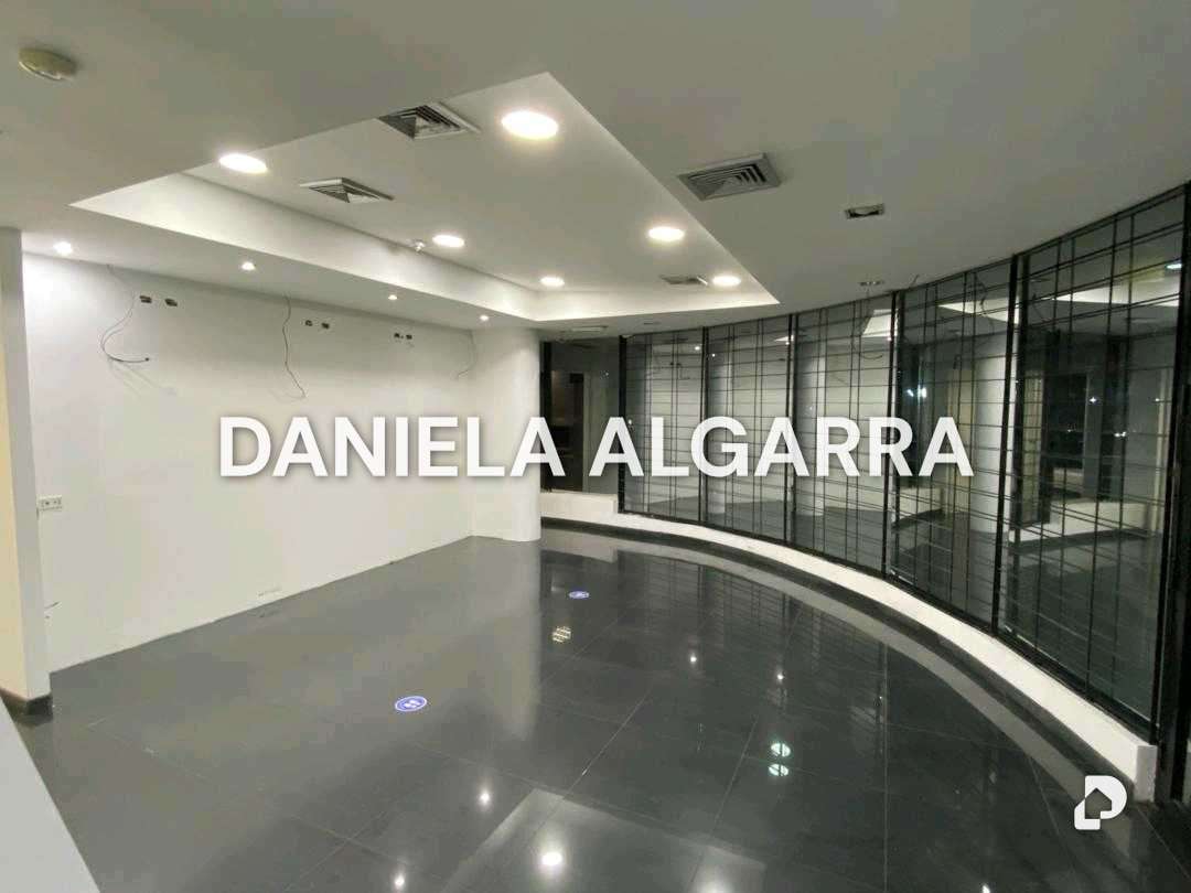 Commercial space in El Remanso, Valencia – 2