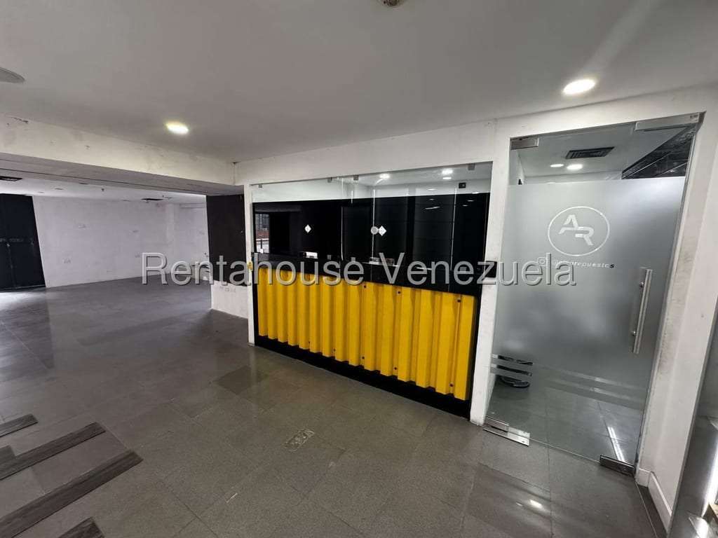 Local comercial en El Bosque, Caracas