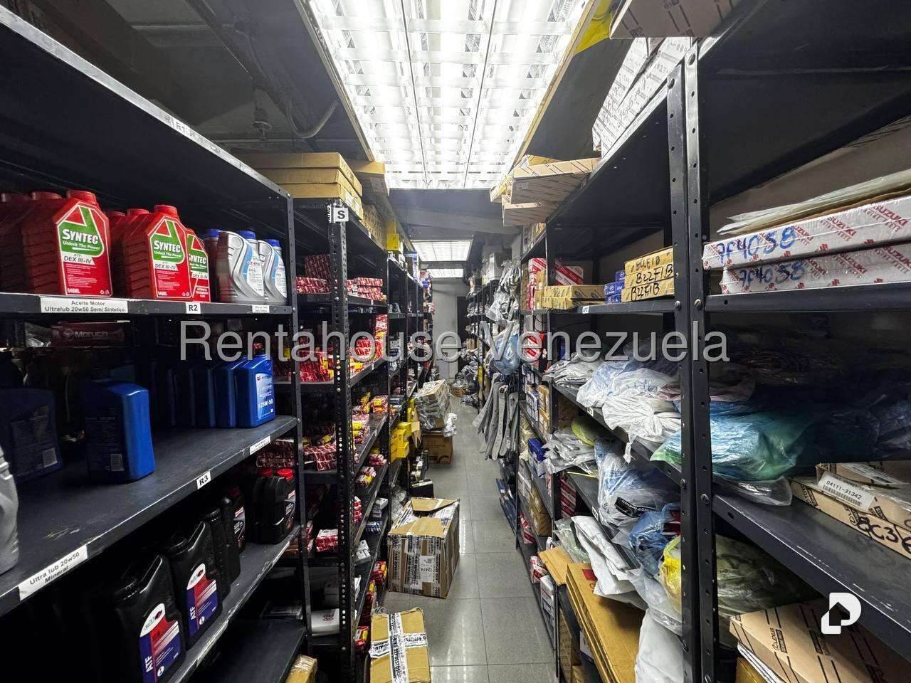 Local comercial en El Bosque, Caracas – 12