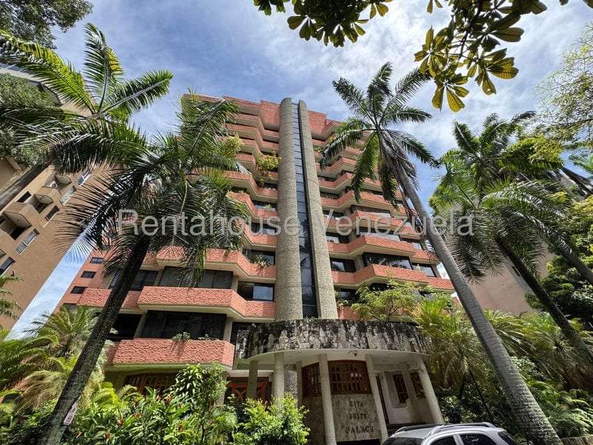 Apartment in El Rosal, Caracas - 1