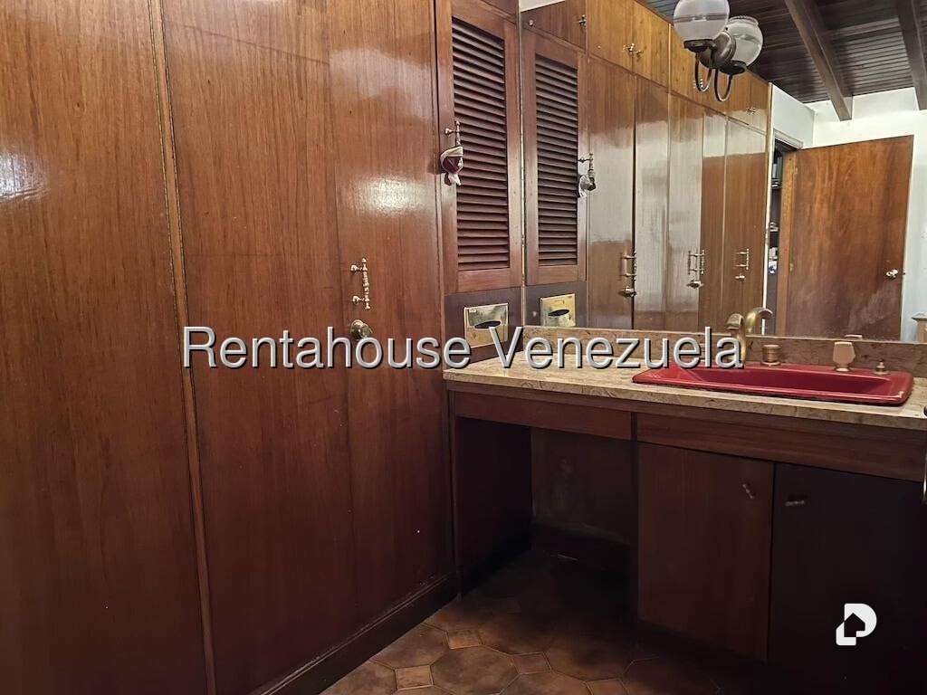 Casa en Santa Paula, Caracas – 24