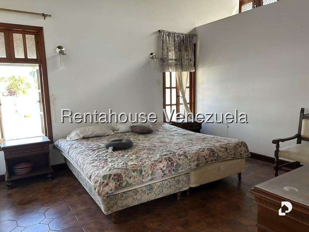 Casa en Santa Paula, Caracas – 16
