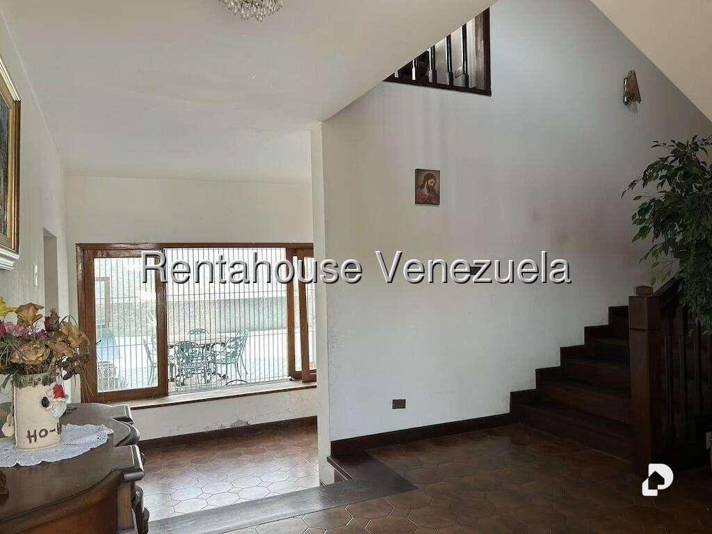 Casa en Santa Paula, Caracas – 12