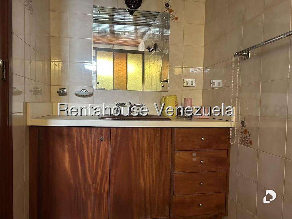 Casa en Santa Paula, Caracas – 20