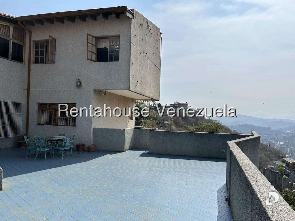 Casa en Santa Paula, Caracas – 2