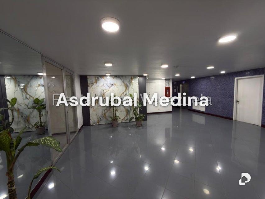 Apartamento en La Boyera, Caracas – 2