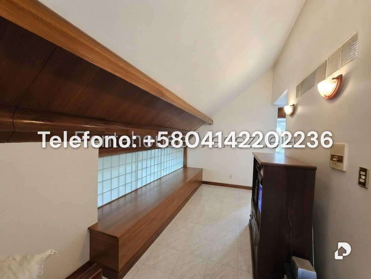 Casa en Alto Prado, Caracas – 33