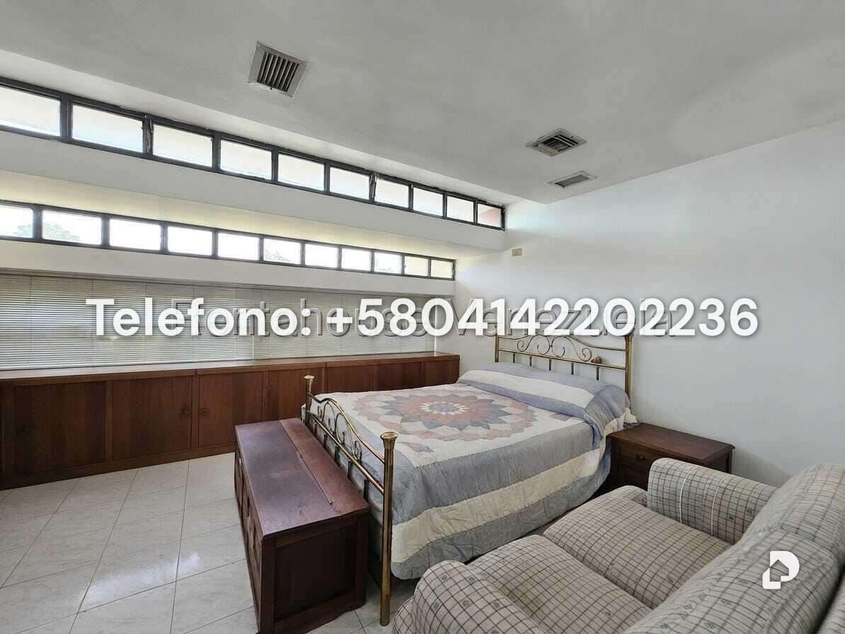 Casa en Alto Prado, Caracas – 29