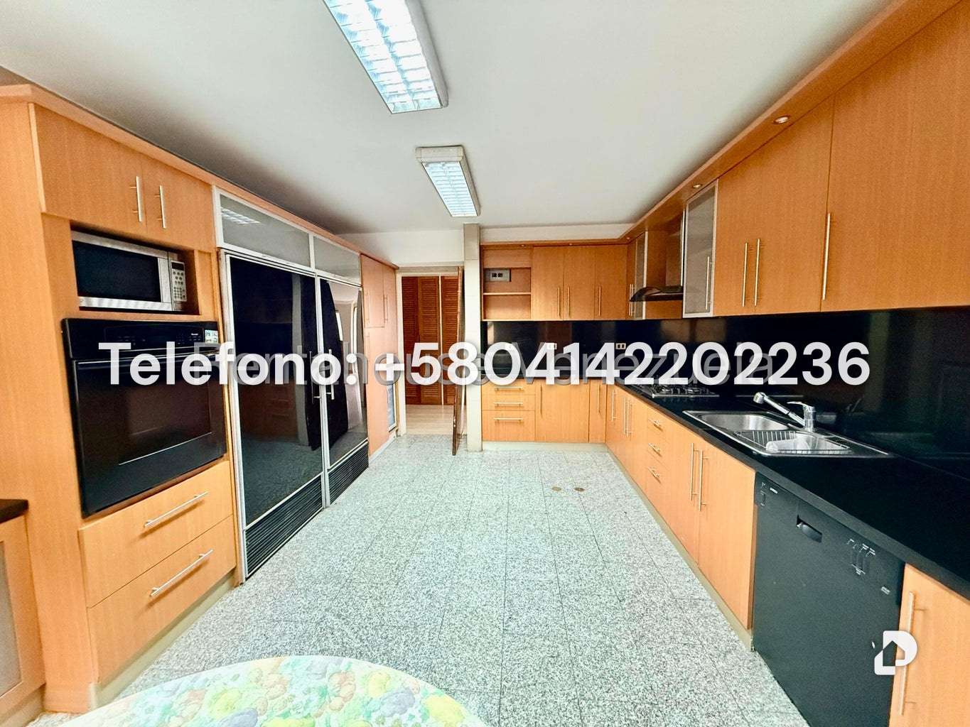 Apartamento en Lomas de La Lagunita, Caracas – 22