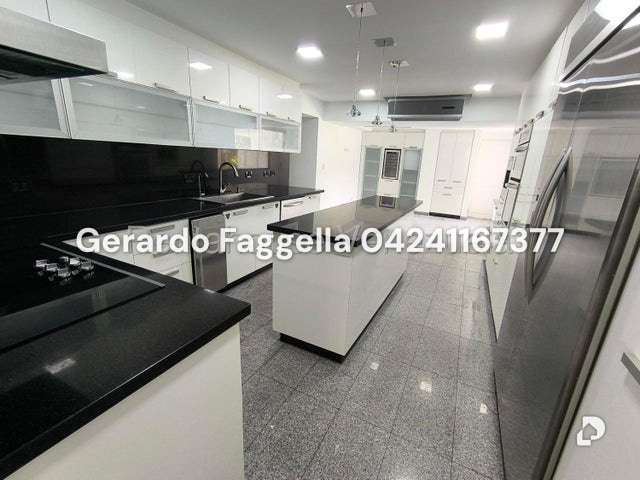 Apartamento en Lomas de La Laguntia, Caracas – 7