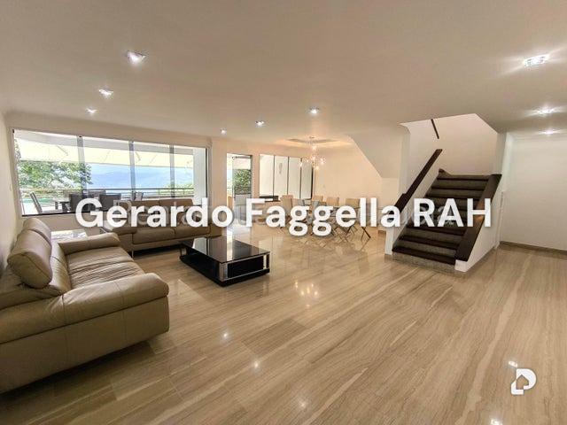 Apartamento en Lomas de La Laguntia, Caracas – 3