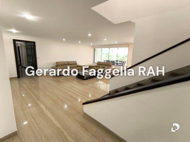 Apartamento en Lomas de La Laguntia, Caracas – 2