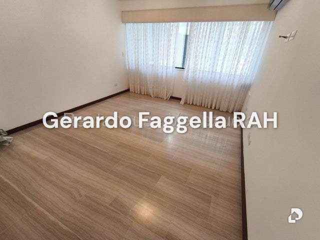Apartamento en Lomas de La Laguntia, Caracas – 16