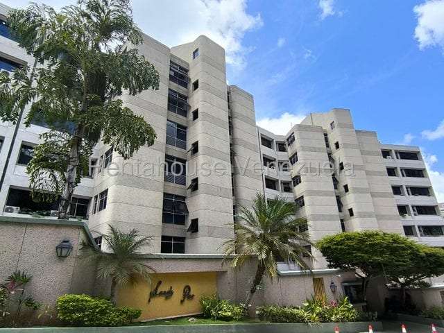 Apartamento en Lomas de La Laguntia, Caracas - 1