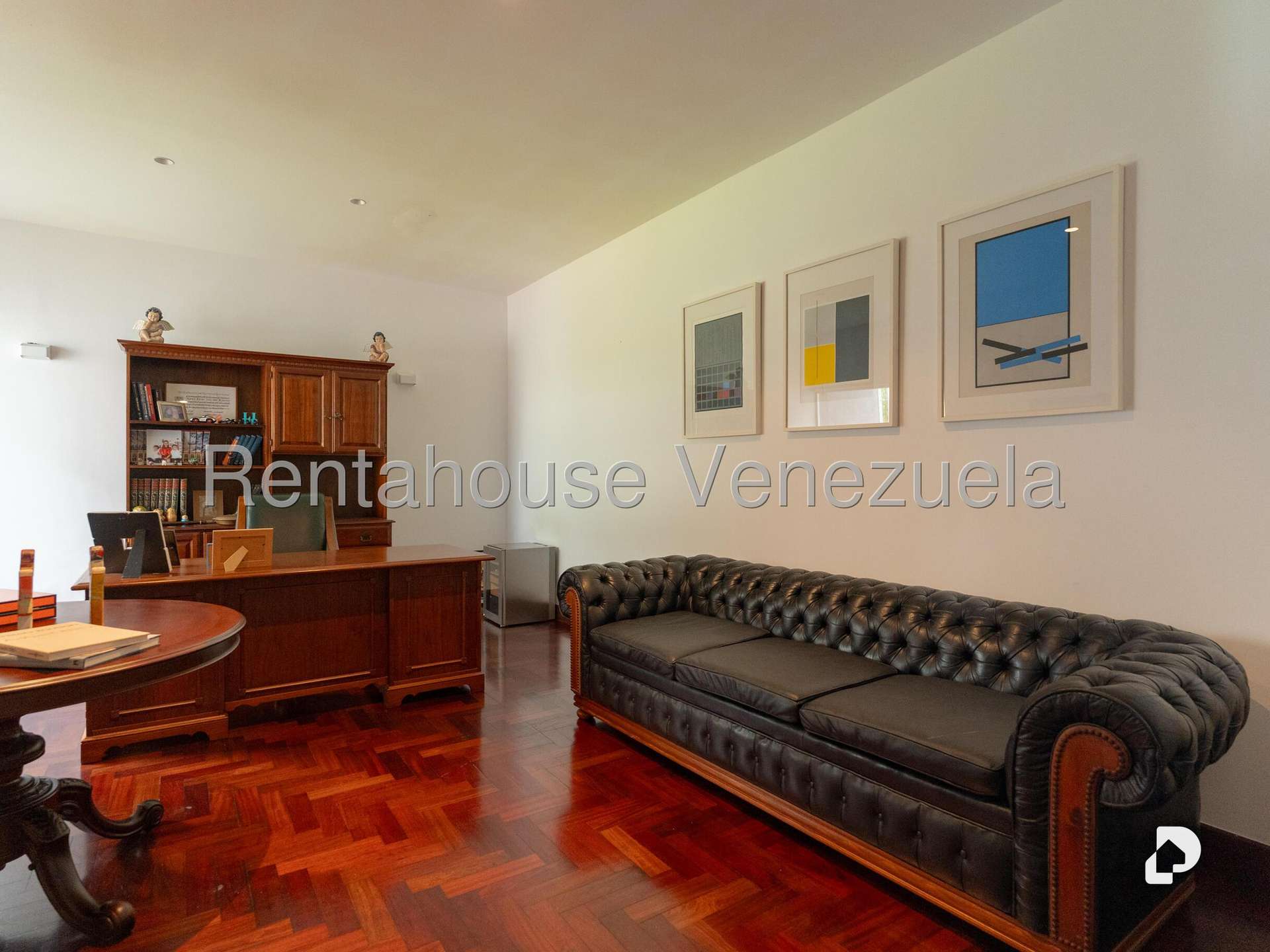 Casa en Cerro Verde, Caracas – 24
