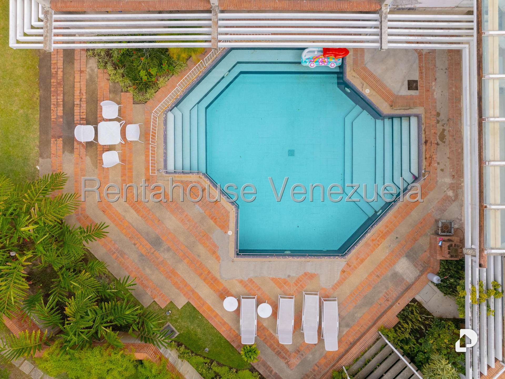 Casa en Cerro Verde, Caracas – 4