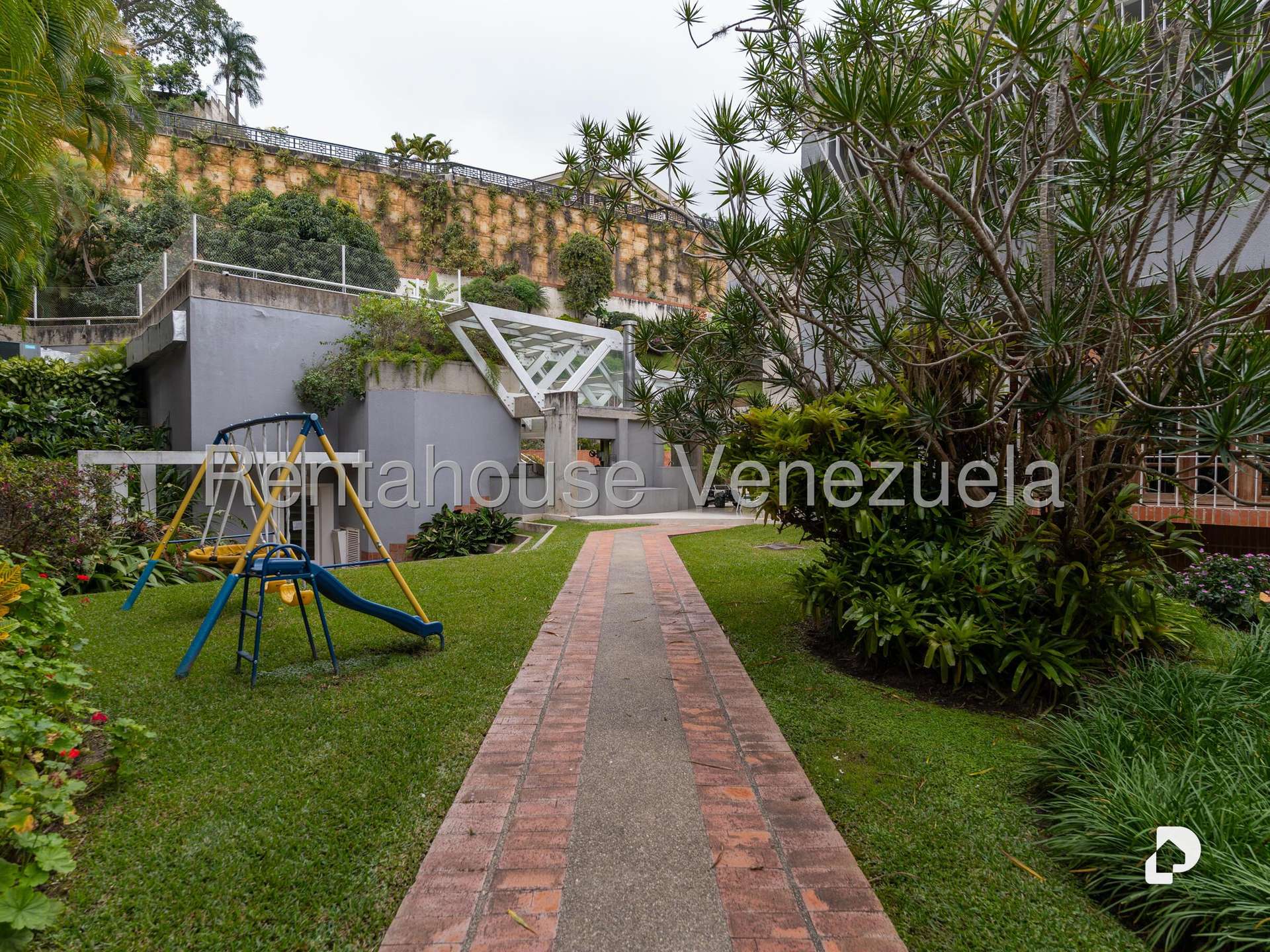 Casa en Cerro Verde, Caracas – 73