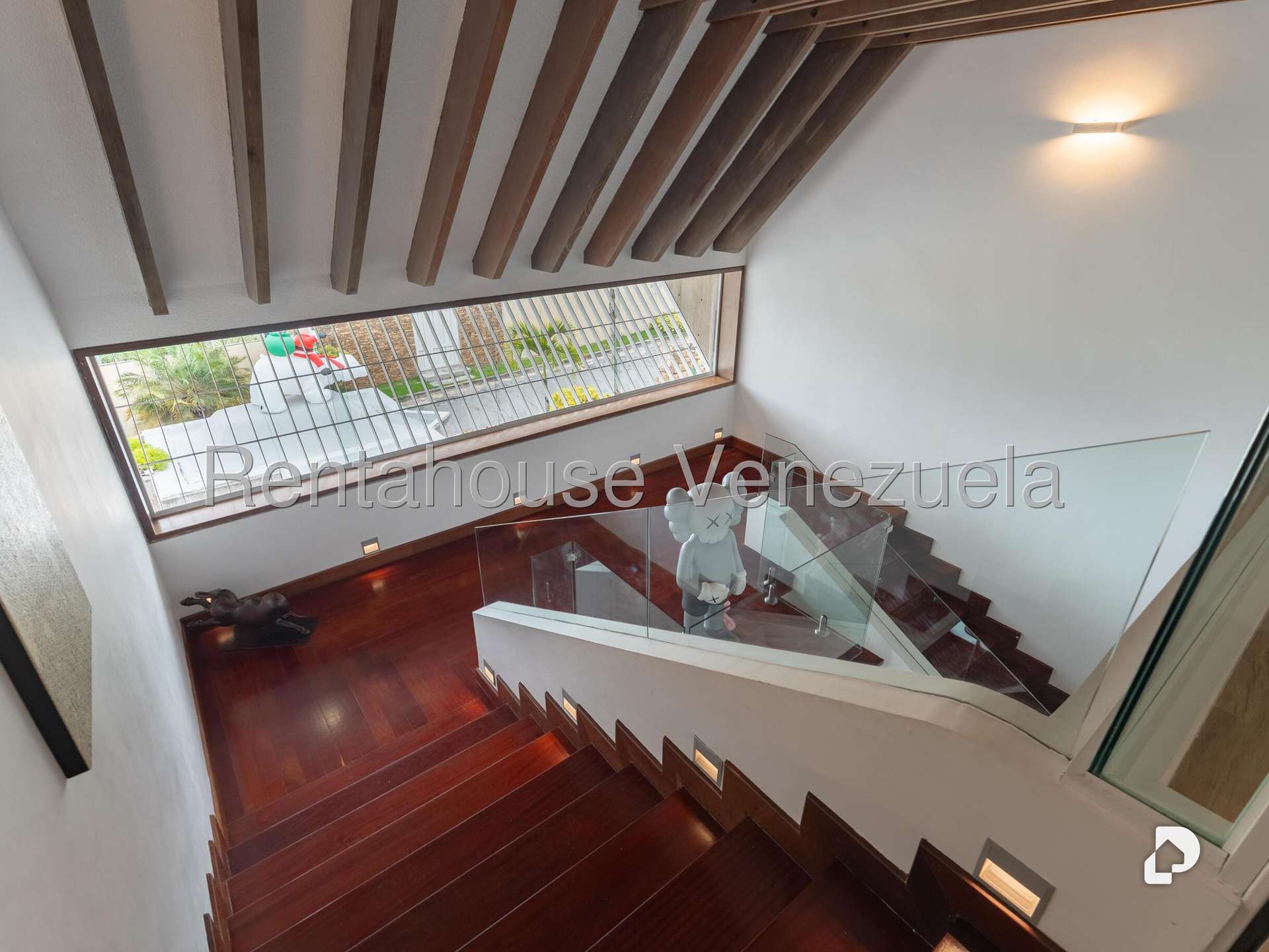 Casa en Cerro Verde, Caracas – 29