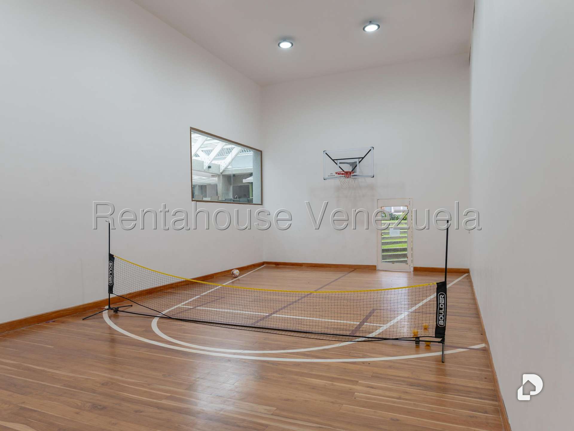 Casa en Cerro Verde, Caracas – 72