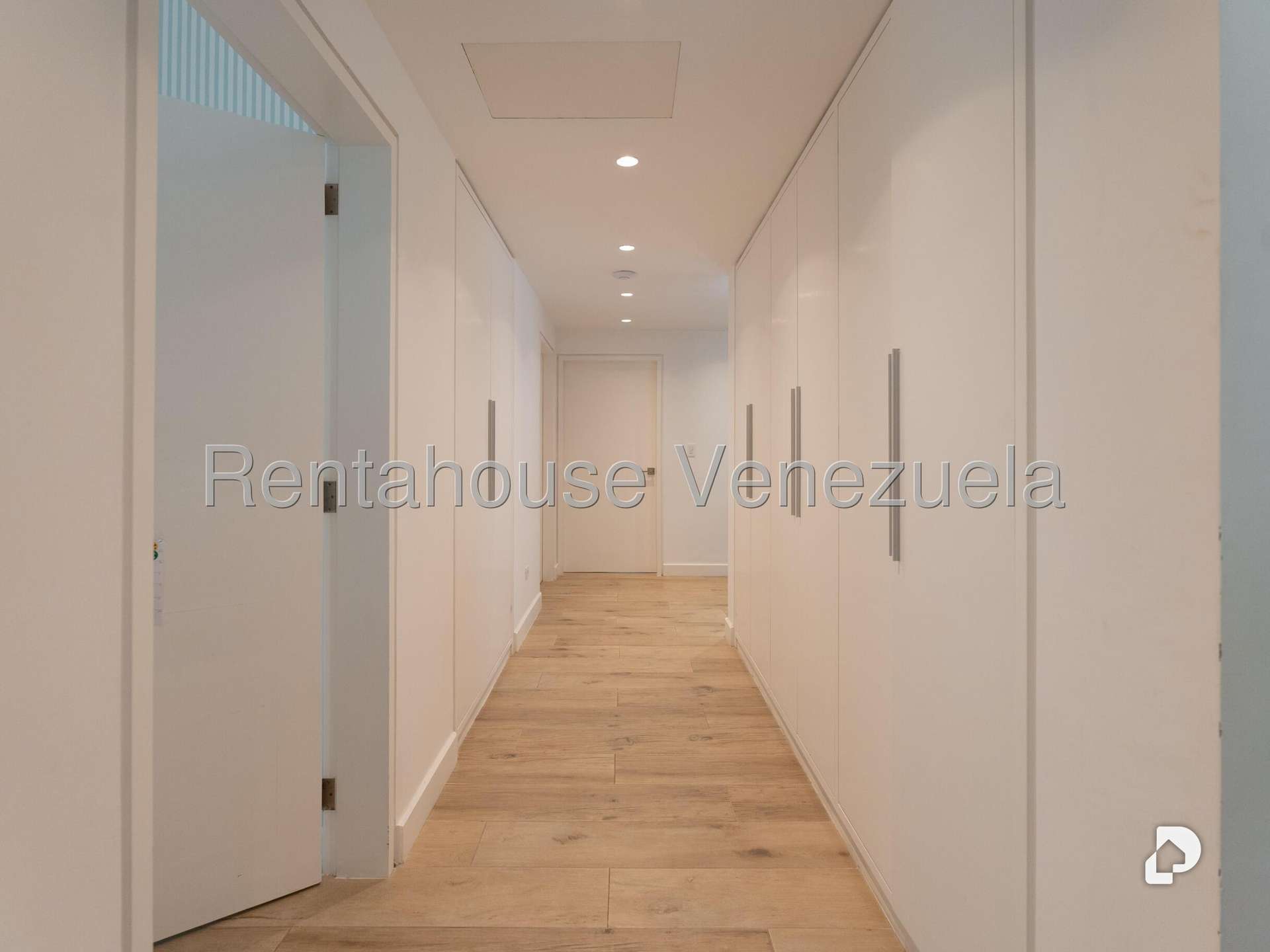 Casa en Cerro Verde, Caracas – 55