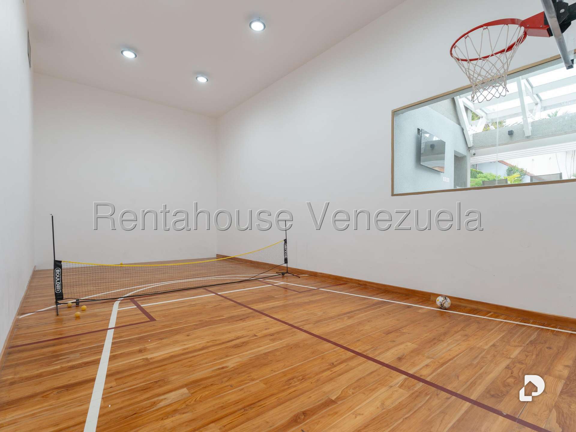 Casa en Cerro Verde, Caracas – 71