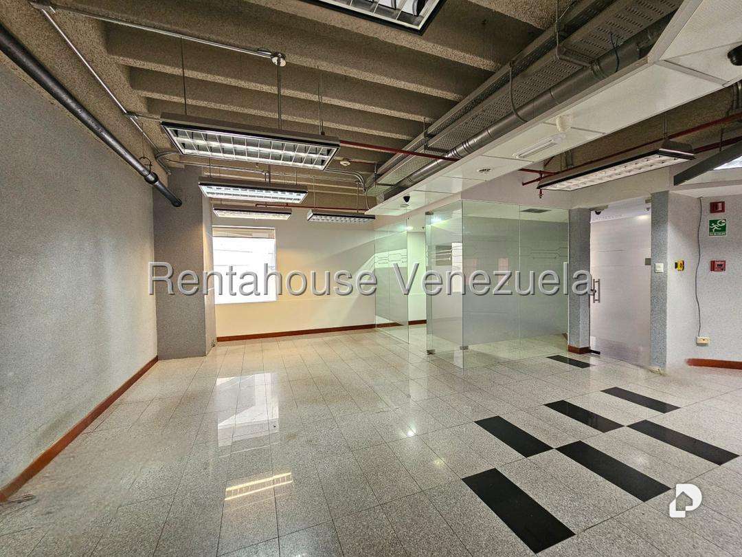 Edificio en Las Mercedes, Caracas – 5