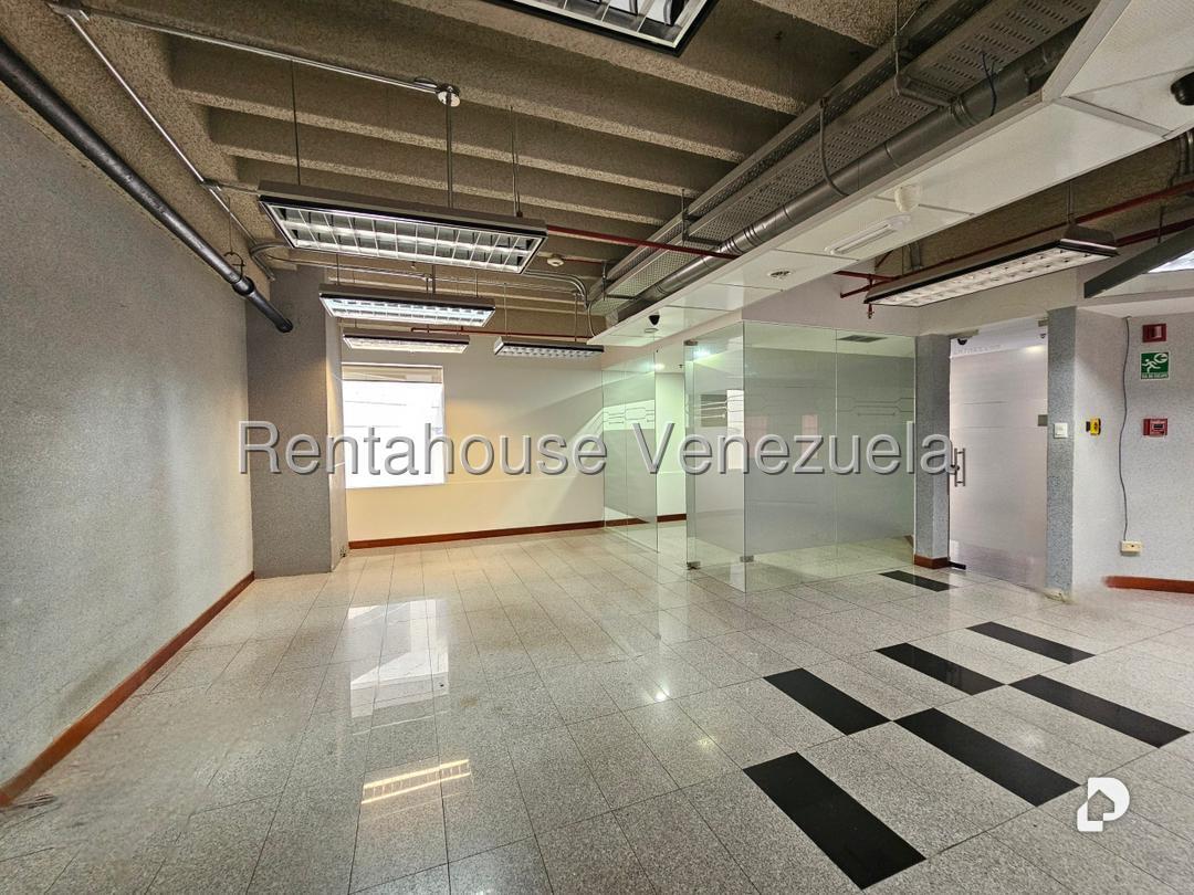 Edificio en Las Mercedes, Caracas – 5