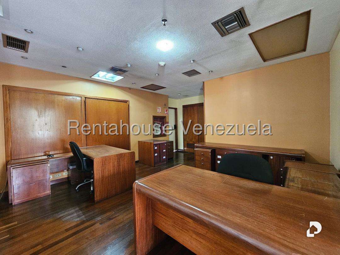 Edificio en Las Mercedes, Caracas – 21