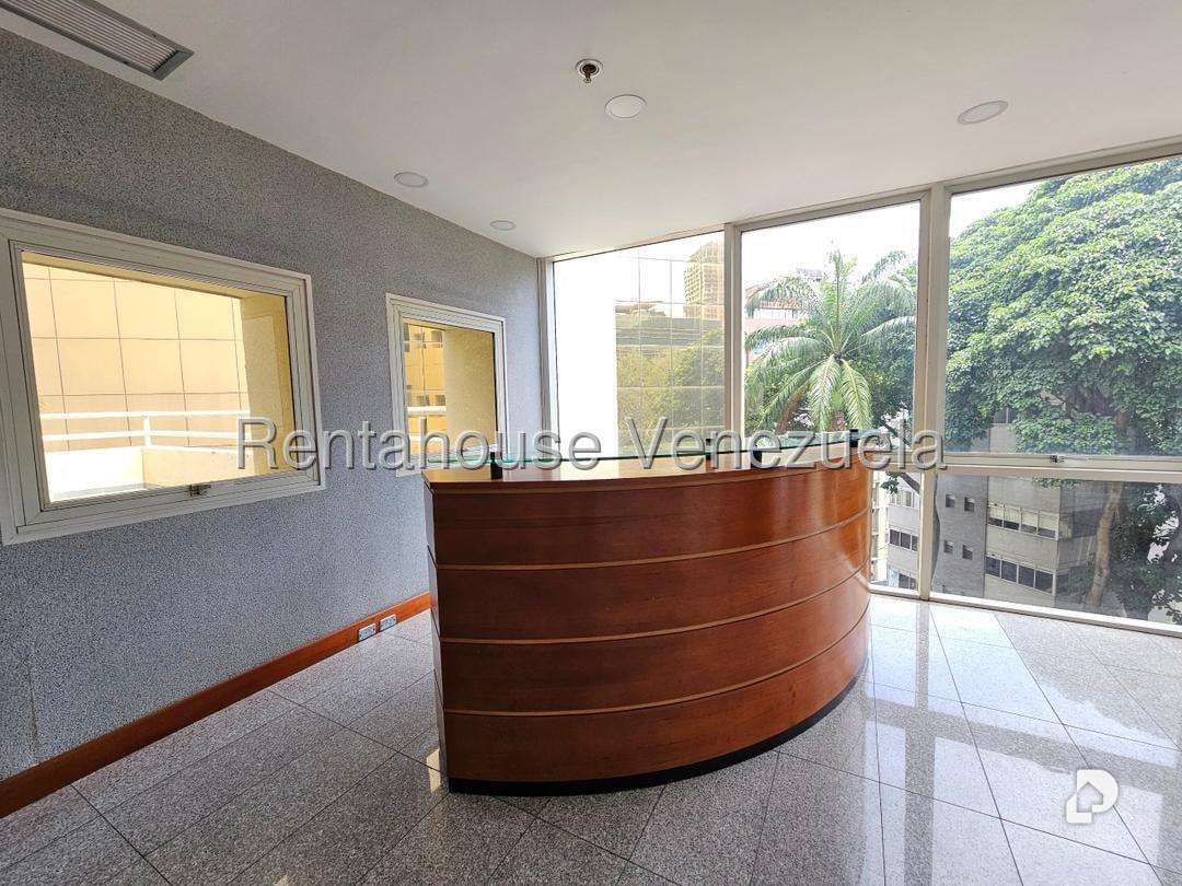 Edificio en Las Mercedes, Caracas – 4