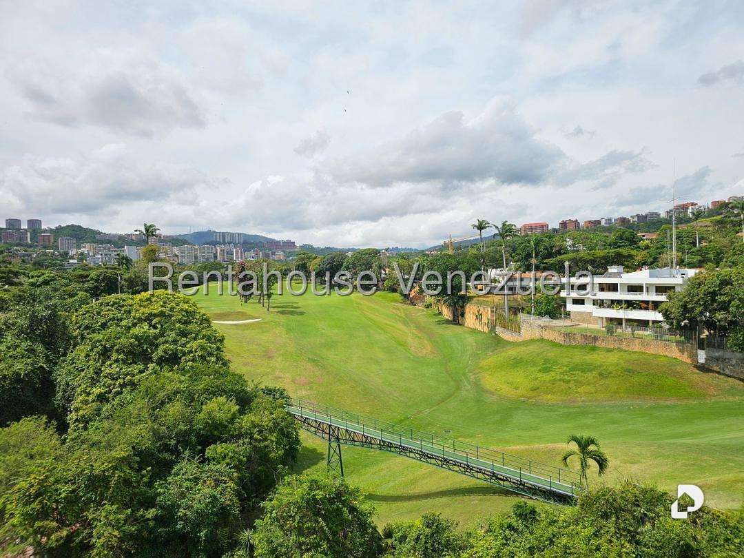 Edificio en Las Mercedes, Caracas – 28