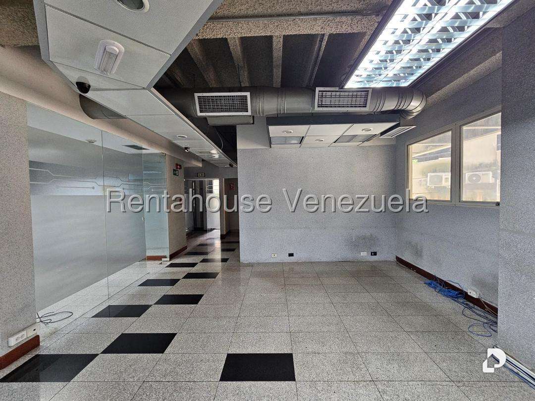 Edificio en Las Mercedes, Caracas – 7