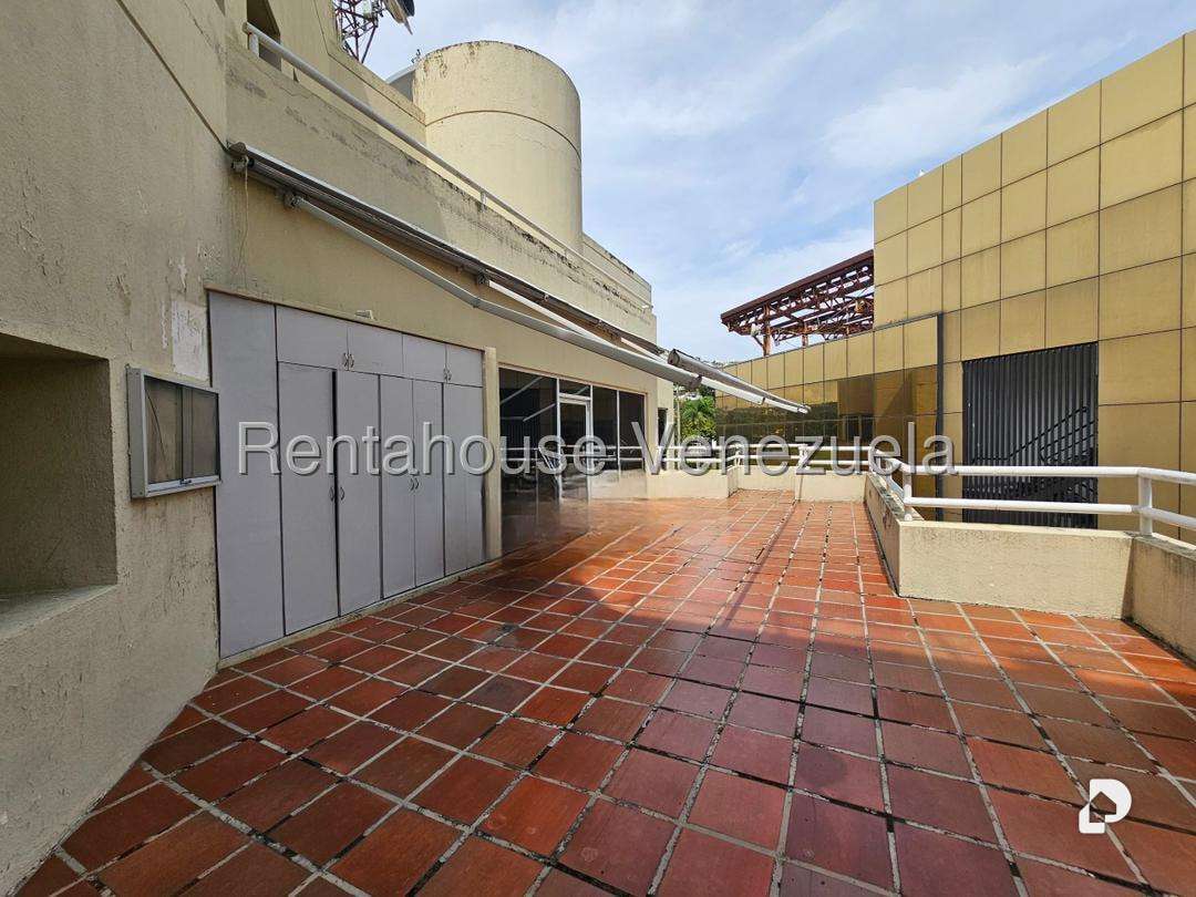 Edificio en Las Mercedes, Caracas – 26