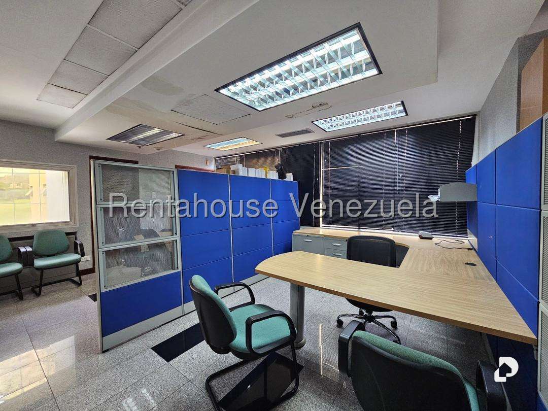 Edificio en Las Mercedes, Caracas – 13