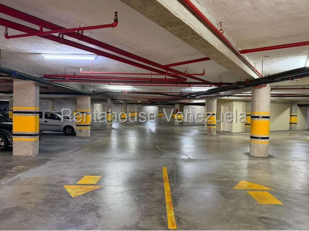Apartamento en Las Mesetas de Santa Rosa de Lima, Caracas