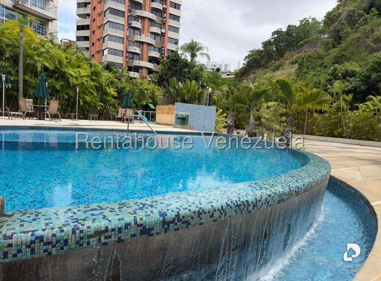 Apartamento en Las Mesetas de Santa Rosa de Lima, Caracas – 19