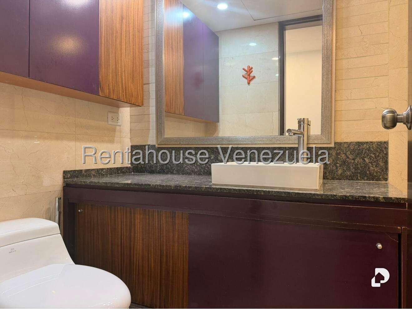 Apartamento en Las Mesetas de Santa Rosa de Lima, Caracas – 11