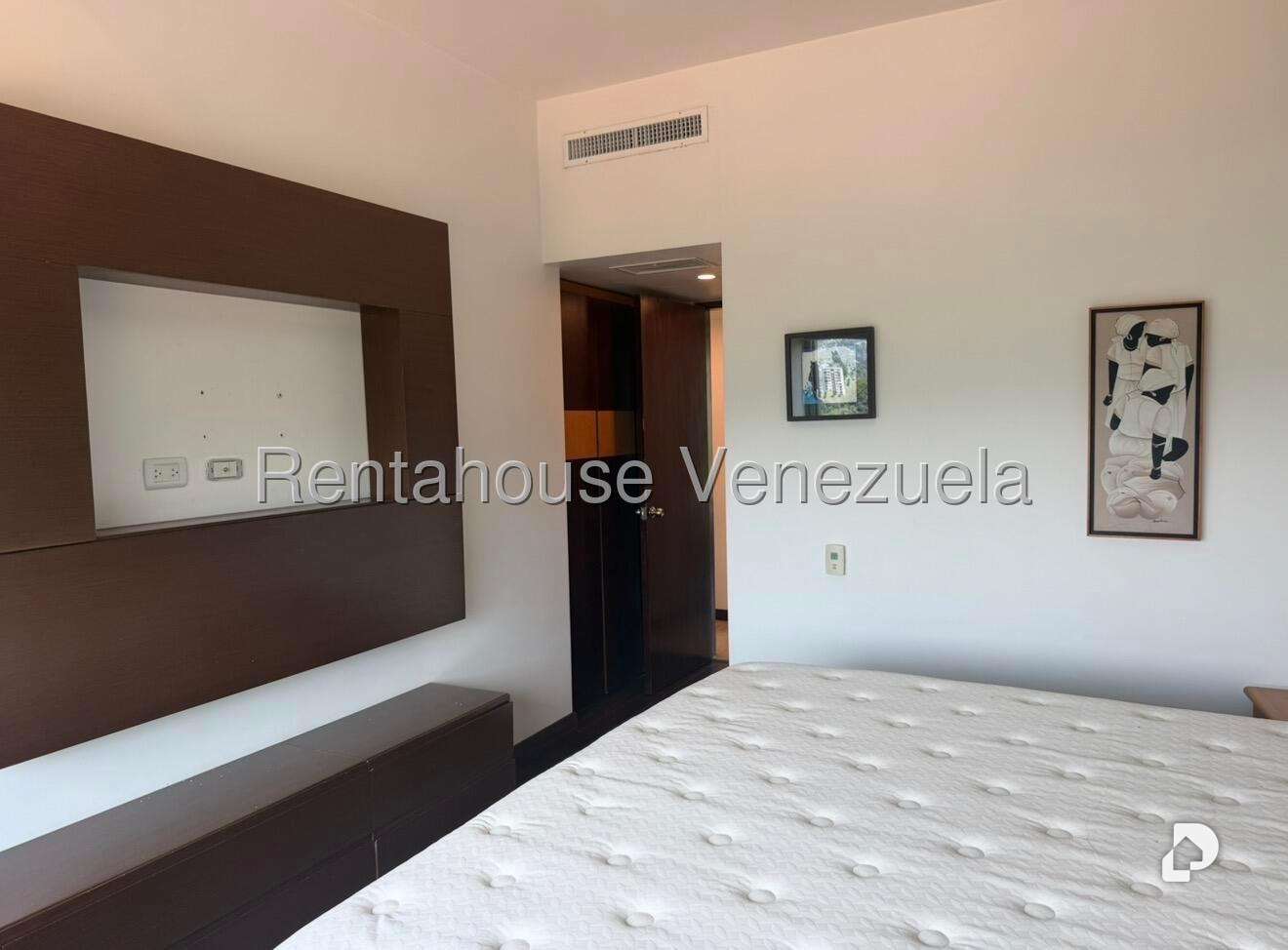 Apartamento en Las Mesetas de Santa Rosa de Lima, Caracas – 14