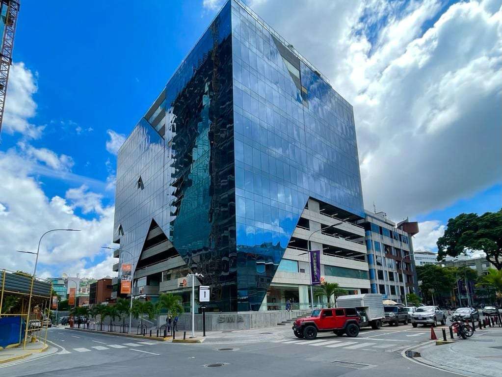 Oficina en Las Mercedes, Caracas - 1