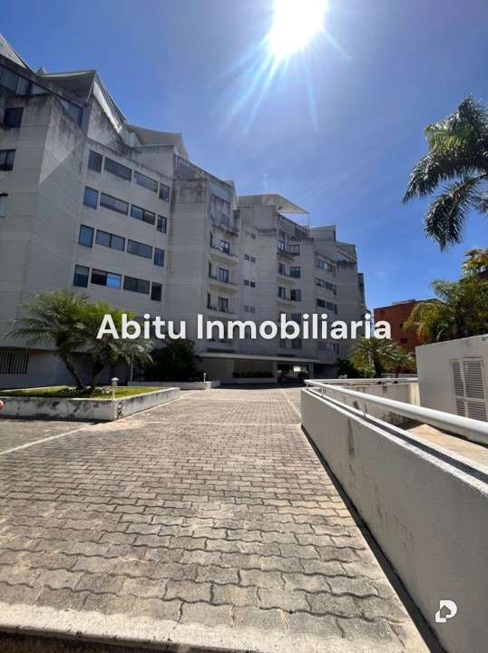Apartamento en Valle Arriba, Caracas – 2
