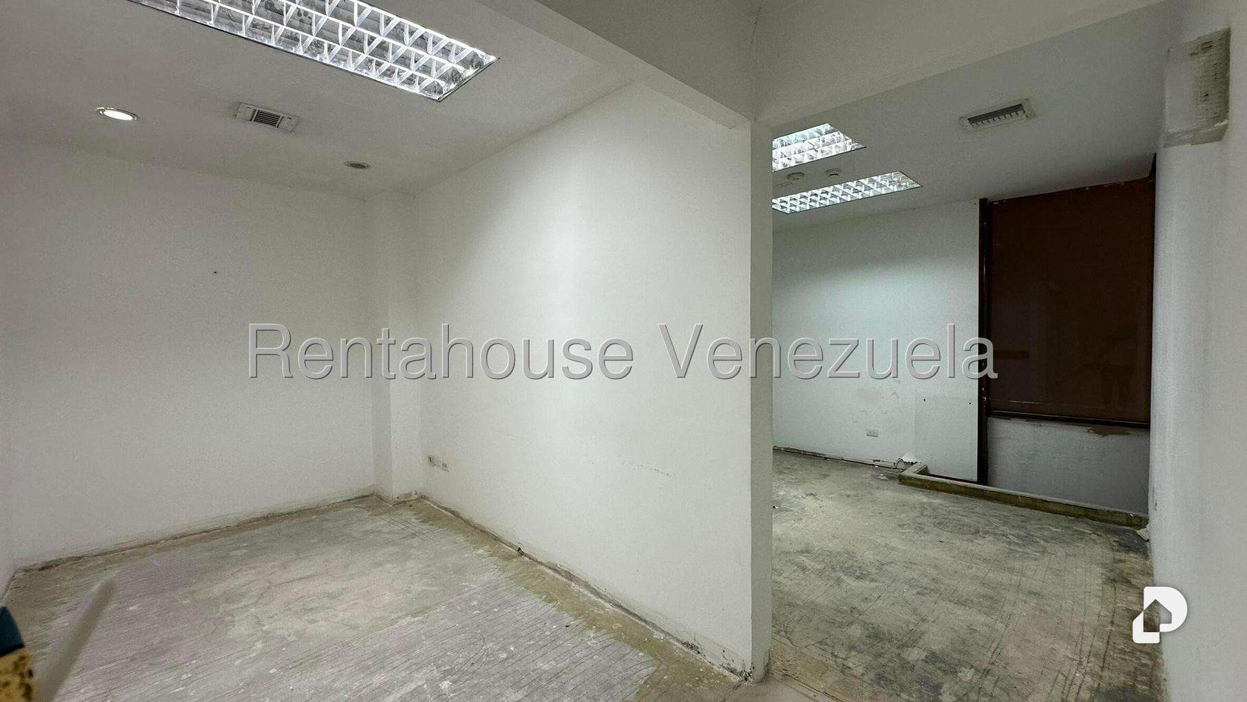 Oficina en Prados del Este, Caracas – 30
