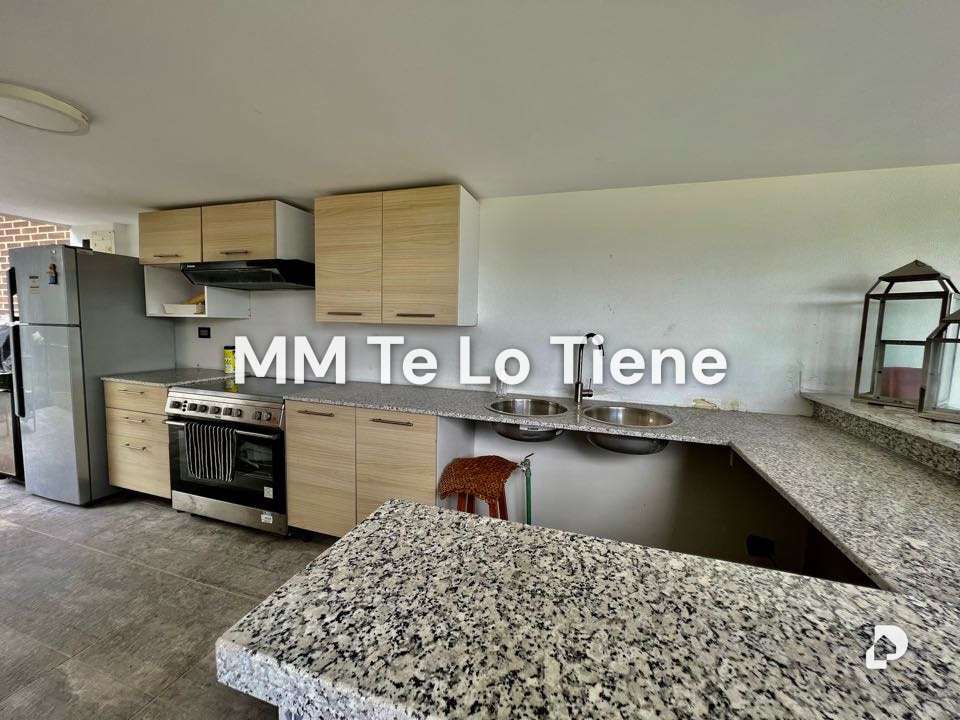 Casa en Cumbres de Curumo, Caracas – 29