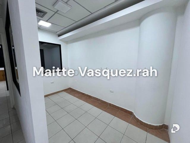 Oficina en Urbanización La Floresta, Maracay – 4