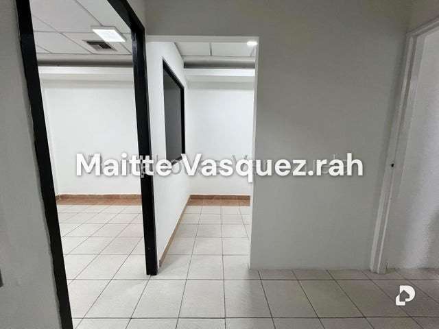 Oficina en Urbanización La Floresta, Maracay – 7