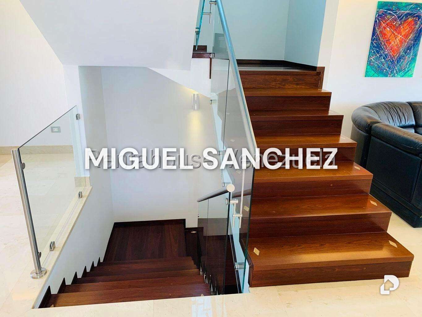 Casa en El Pauji, Caracas – 17