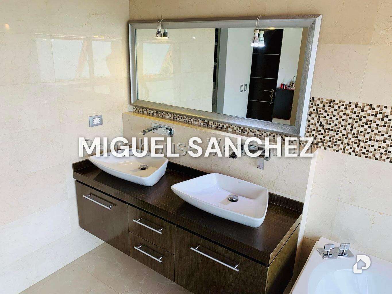 Casa en El Pauji, Caracas – 24