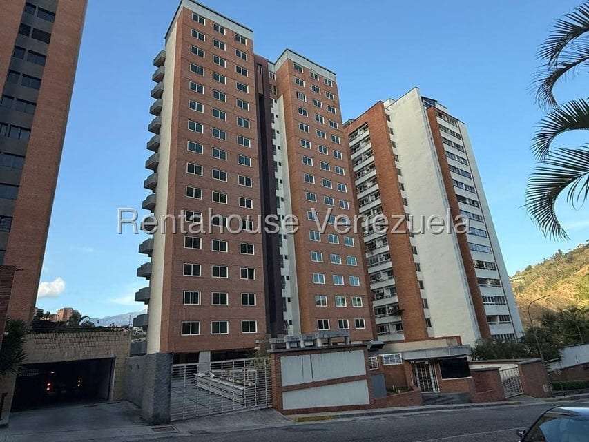 Edificio en La Bonita, Caracas - 1
