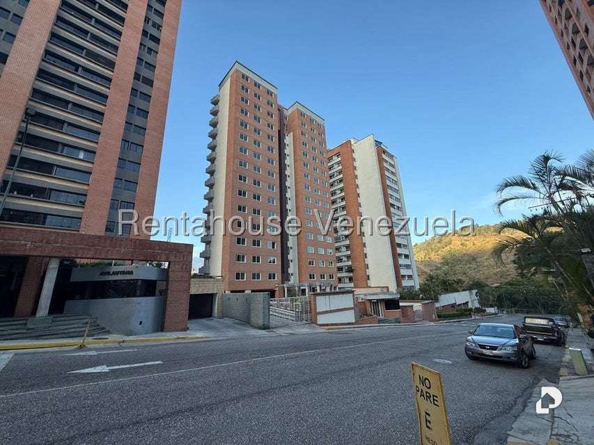 Edificio en La Bonita, Caracas – 3