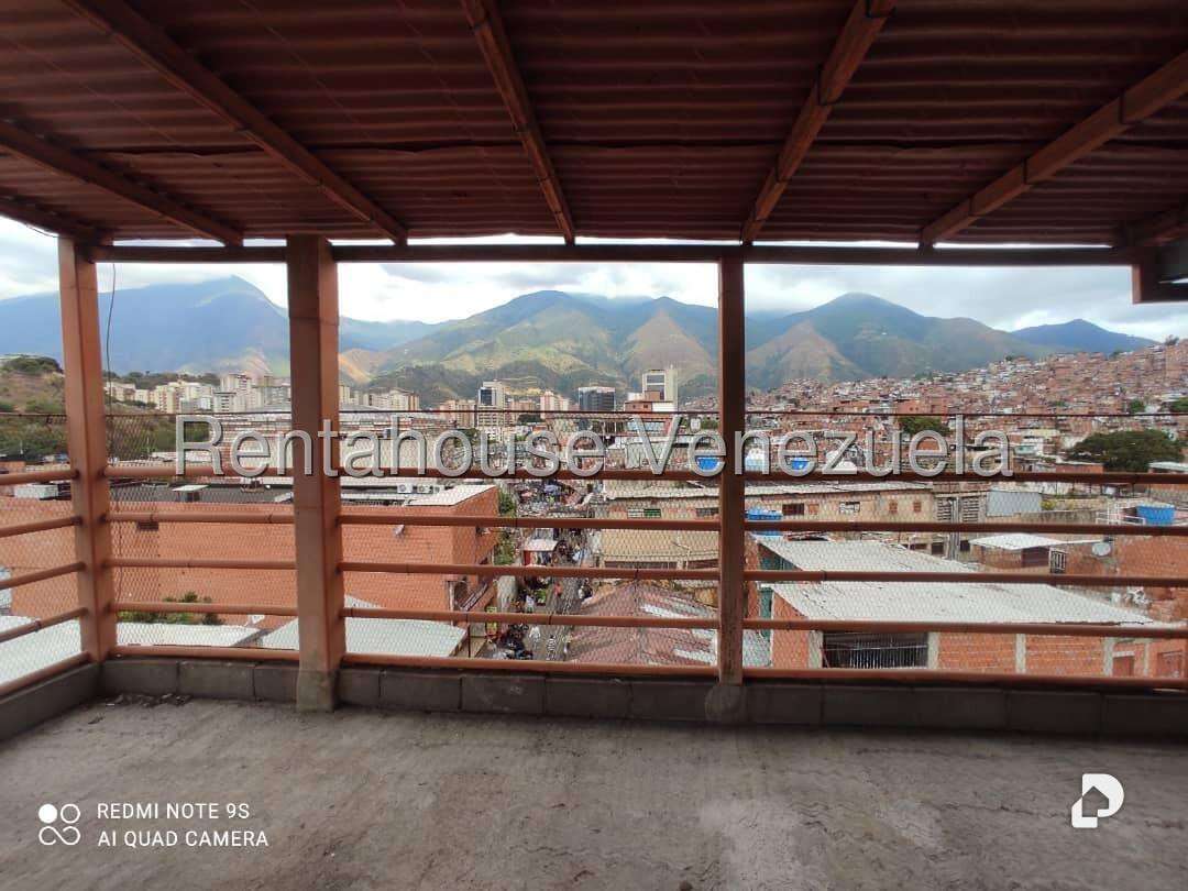 Edificio en Petare, Caracas – 11