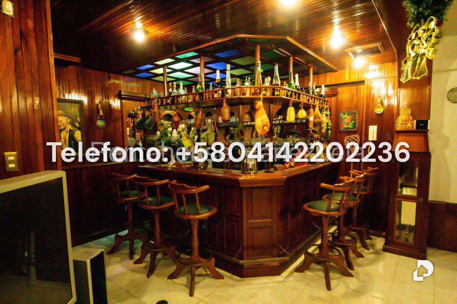 Casa en Lomas de La Lagunita, Caracas – 30